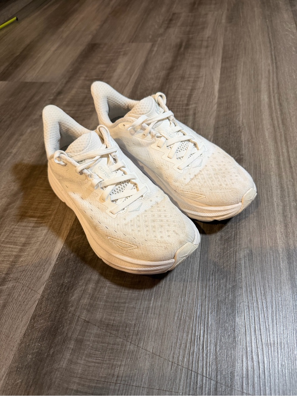 HOKA Clifton 9 Women’s 7.5 White Running Walking Shoes Sneakers